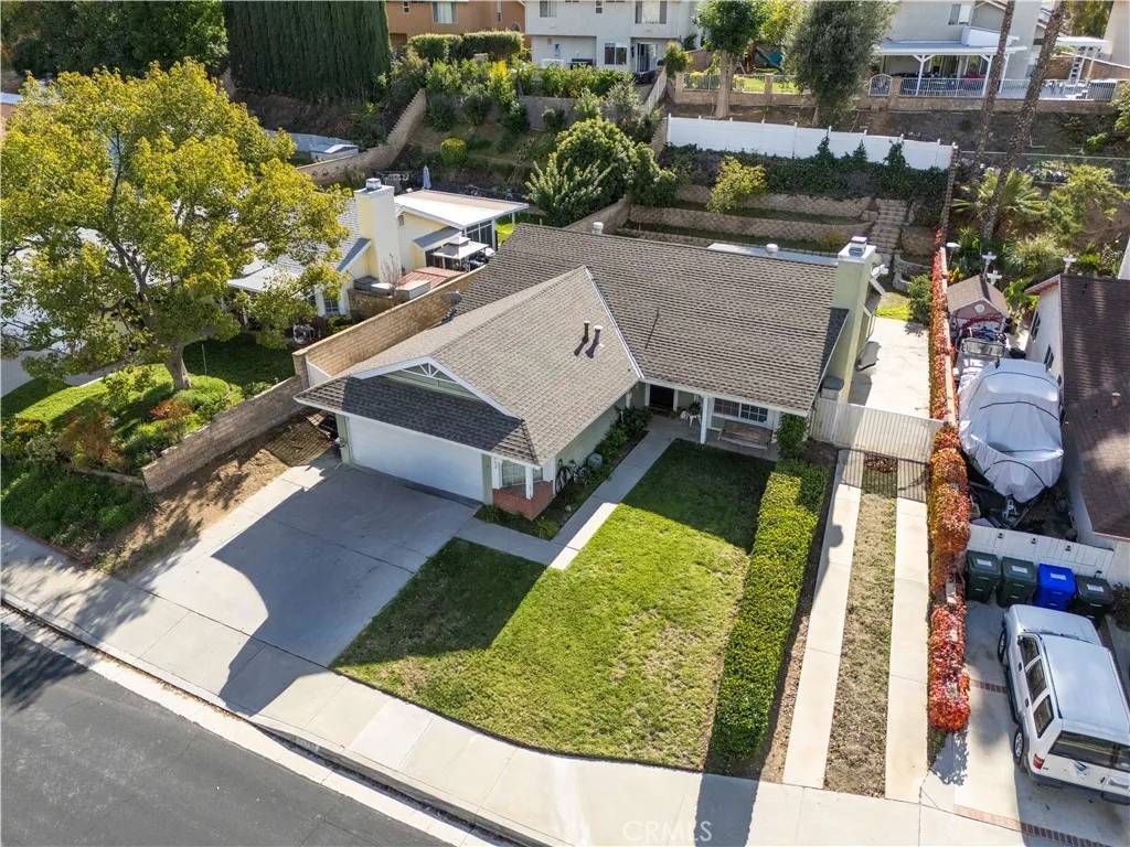 Saugus, CA 91350,22552 Barcotta