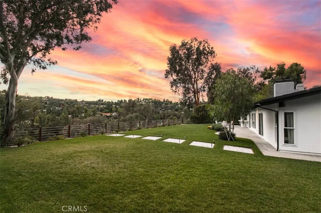 Tarzana, CA 91356,19291 Berclair Lane