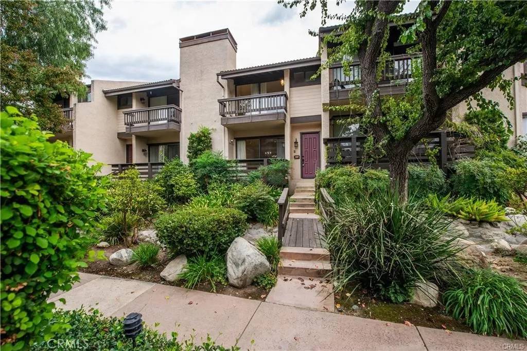 Woodland Hills, CA 91367,5711 Owensmouth Avenue #117