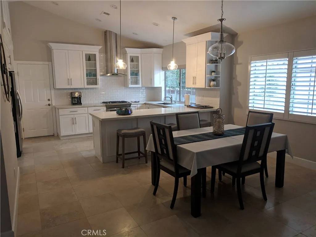 Palm Desert, CA 92211,43695 Calle Las Brisas West