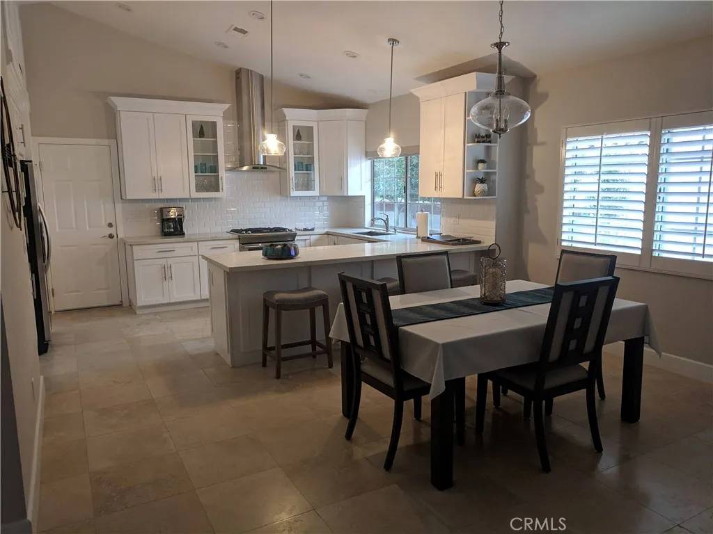 Palm Desert, CA 92211,43695 Calle Las Brisas West