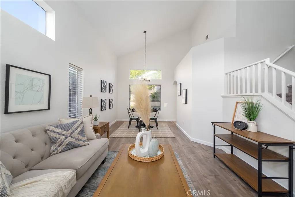 Murrieta, CA 92563,39774 Via Castana