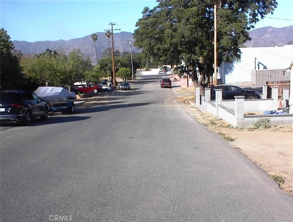 Lake Elsinore, CA 92530,0 Wisconsin