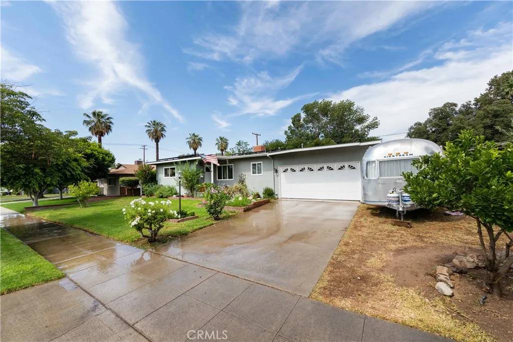 Riverside, CA 92506,2881 Ronald St.