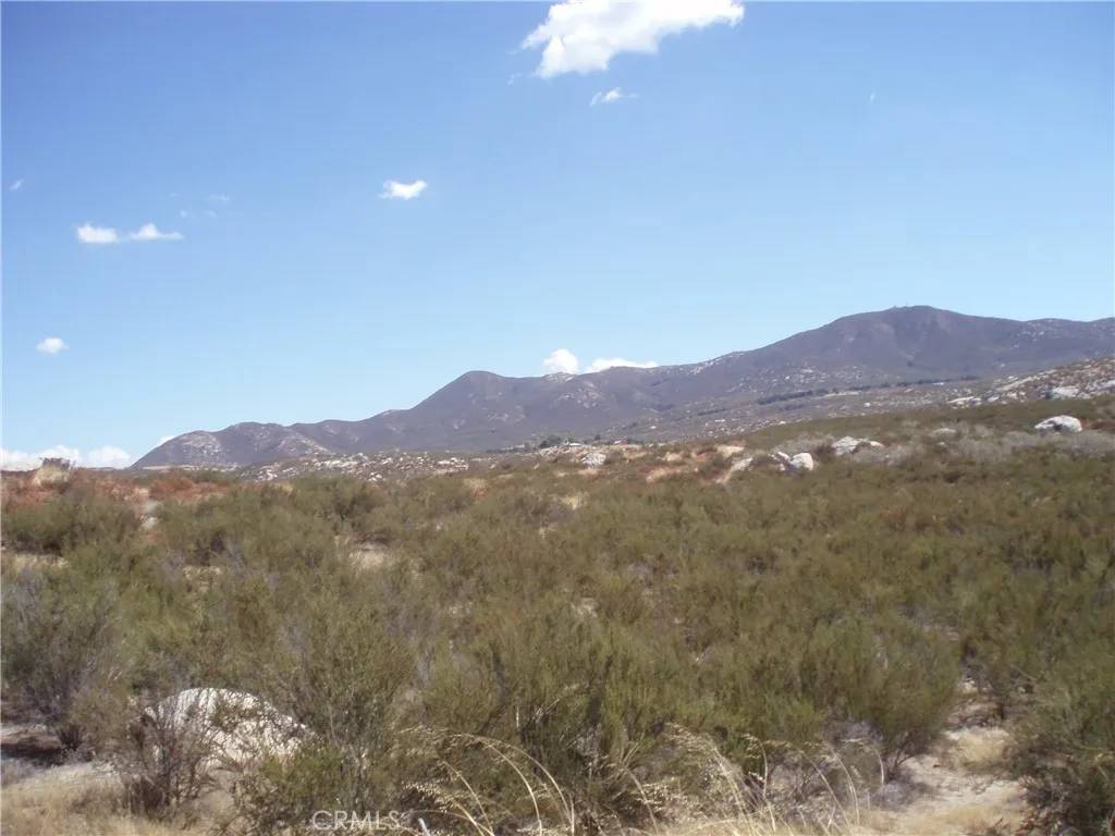Hemet, CA 92544,6 Avenida Sierra Rojo