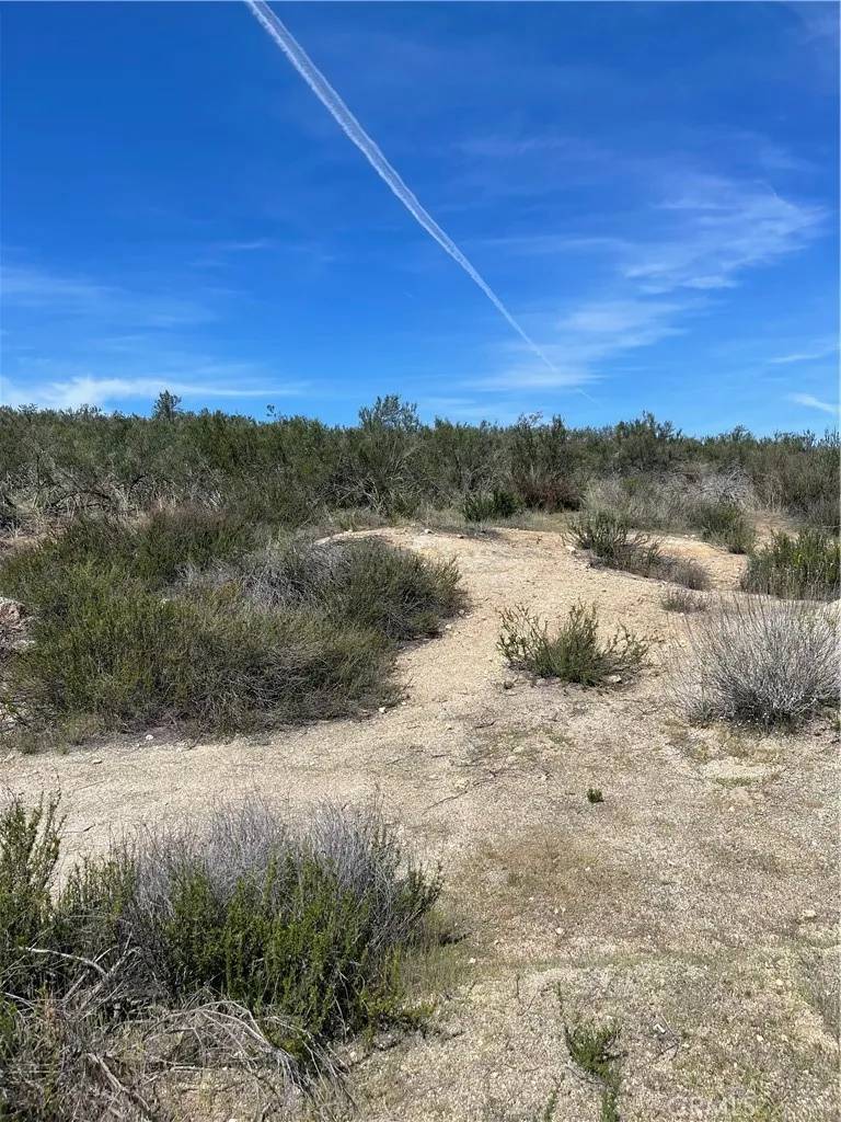 Hemet, CA 92544,57 Madera