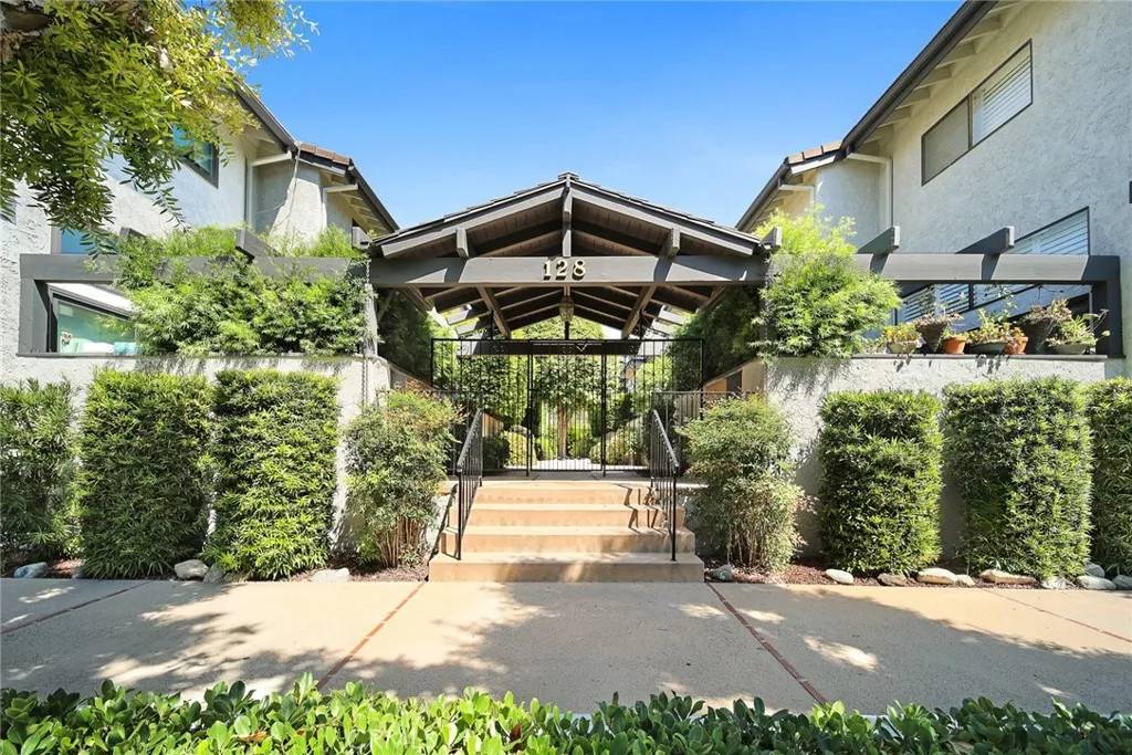 Burbank, CA 91505,128 N Kenwood Street #6