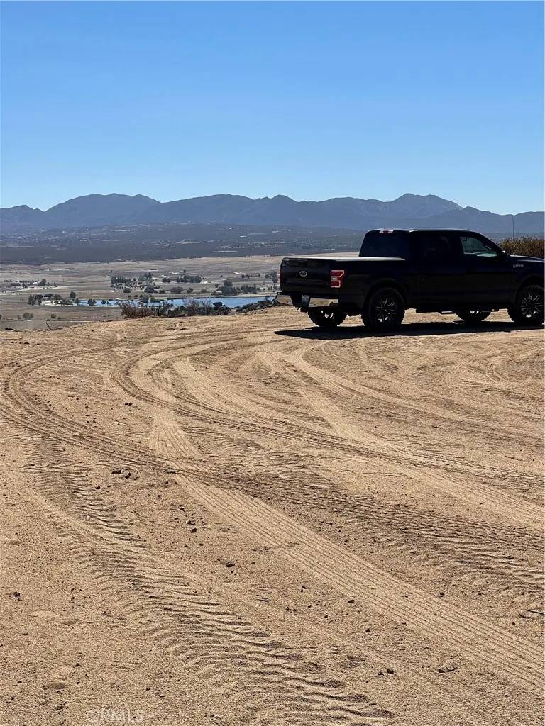 Aguanga, CA 92536,899 Lake Canyon
