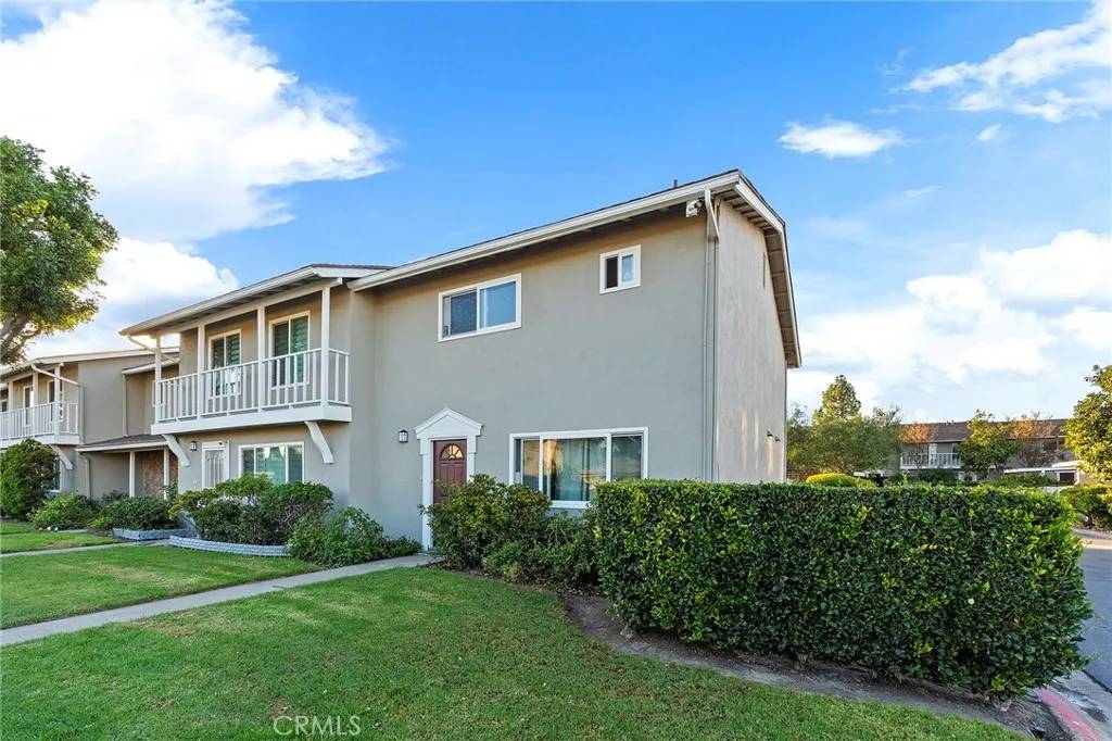 Tustin, CA 92780,1777 Mitchell Avenue #75