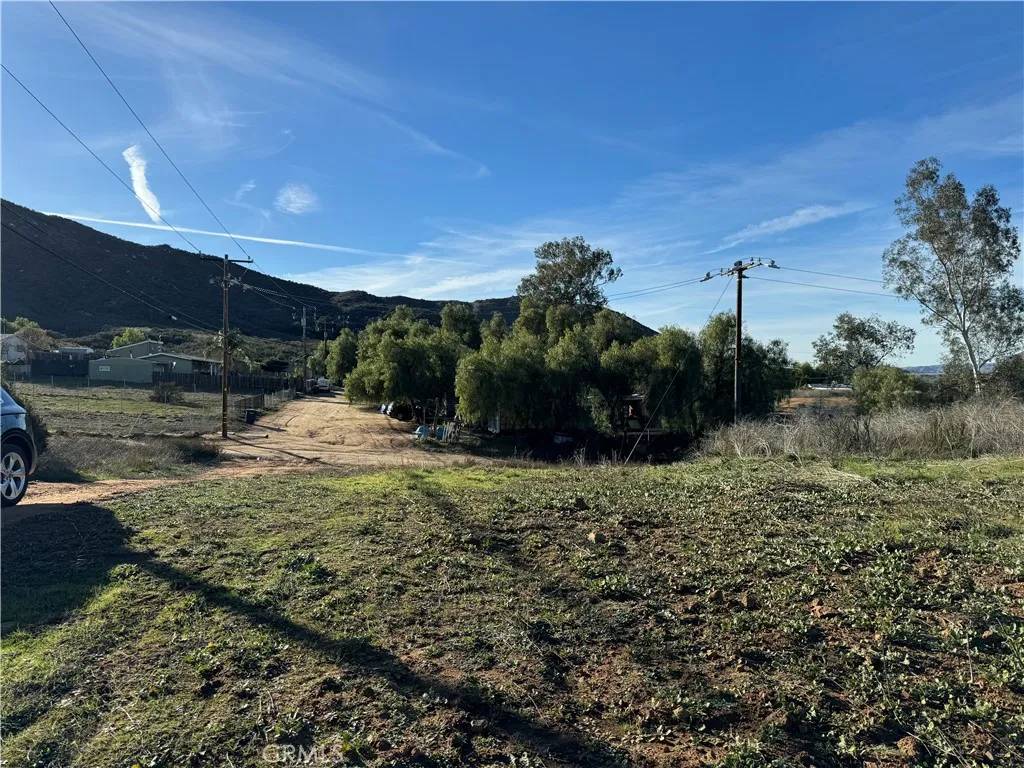 Menifee, CA 92584,15 Orange