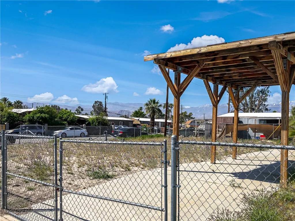 Thousand Palms, CA 92276,32421 Bowie