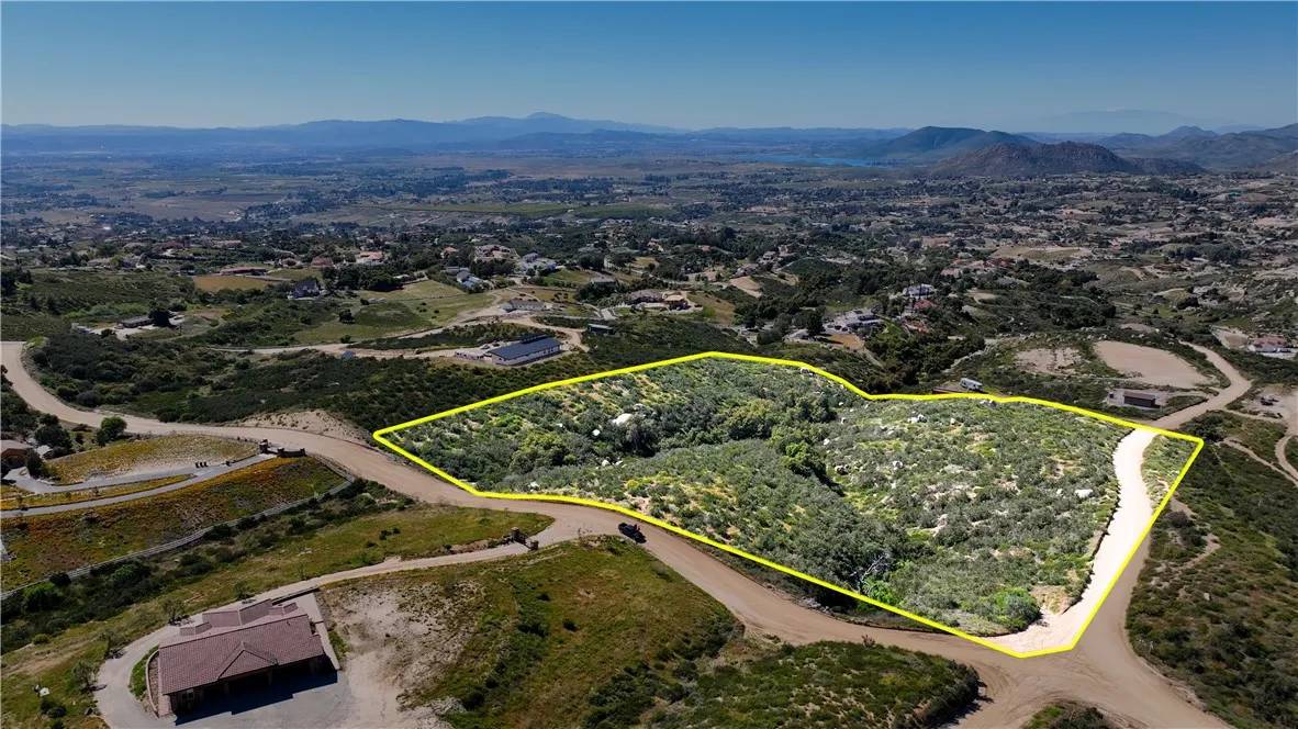 Temecula, CA 92592,0 Bruce