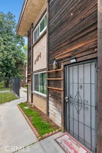 North Hills, CA 91343,8414 Columbus Avenue #15