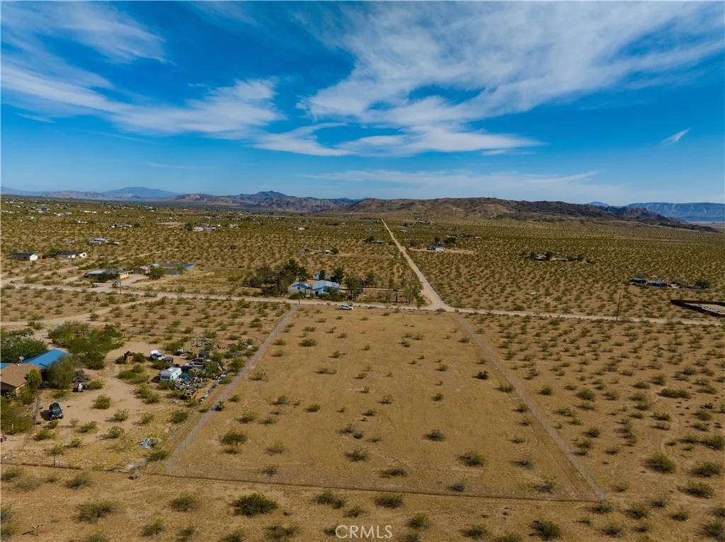Landers, CA 92285,56785 Encantado