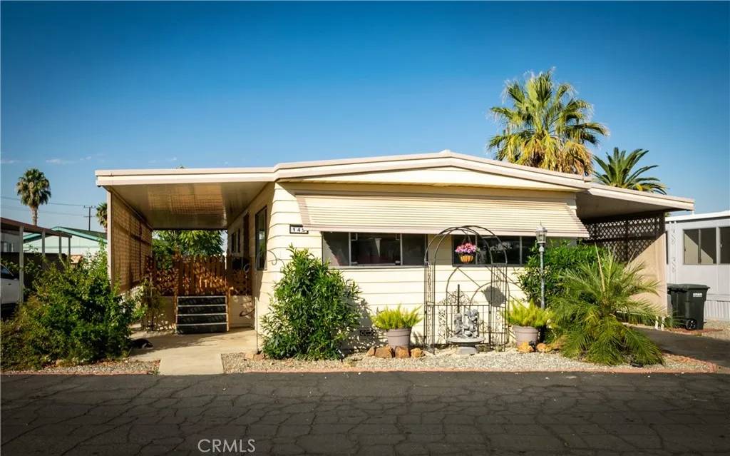 Hemet, CA 92543,332 N Lyon #145