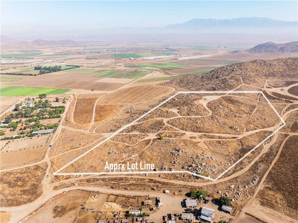 Nuevo/lakeview, CA 92567,0 Wosslick