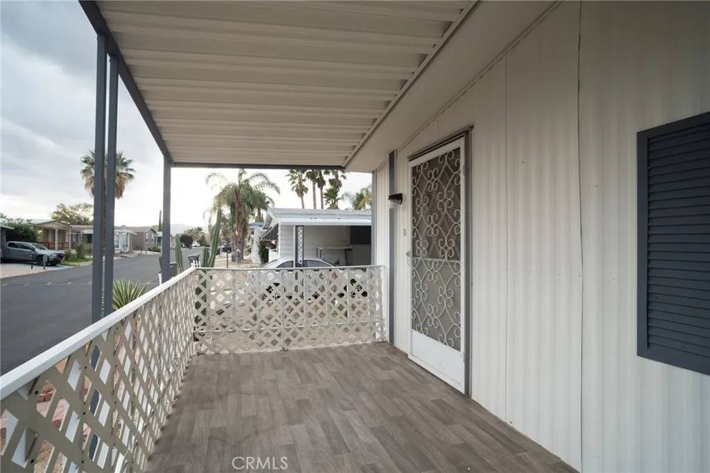 San Jacinto, CA 92583,21100 State #330