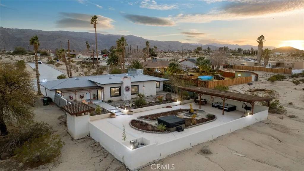 29 Palms, CA 92277,72616 2 Mile Road