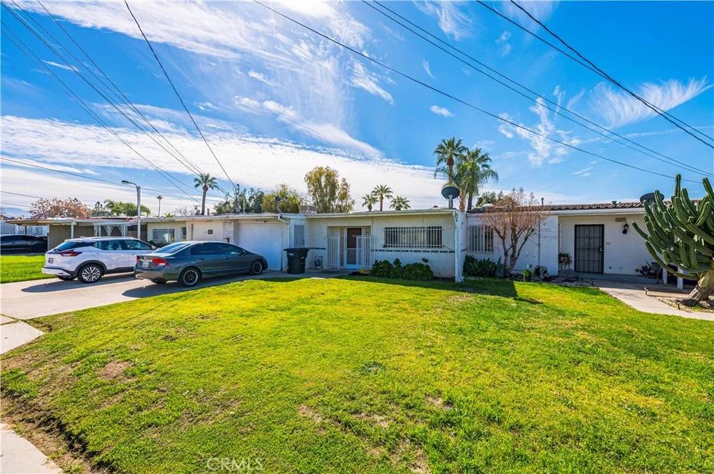 San Jacinto, CA 92583,318 E 7th Street