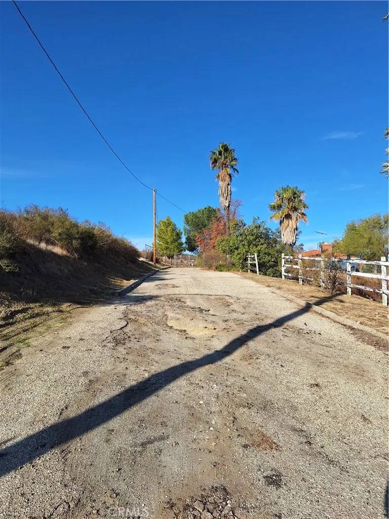 Nuevo, CA 92567,71 Juniper Flats