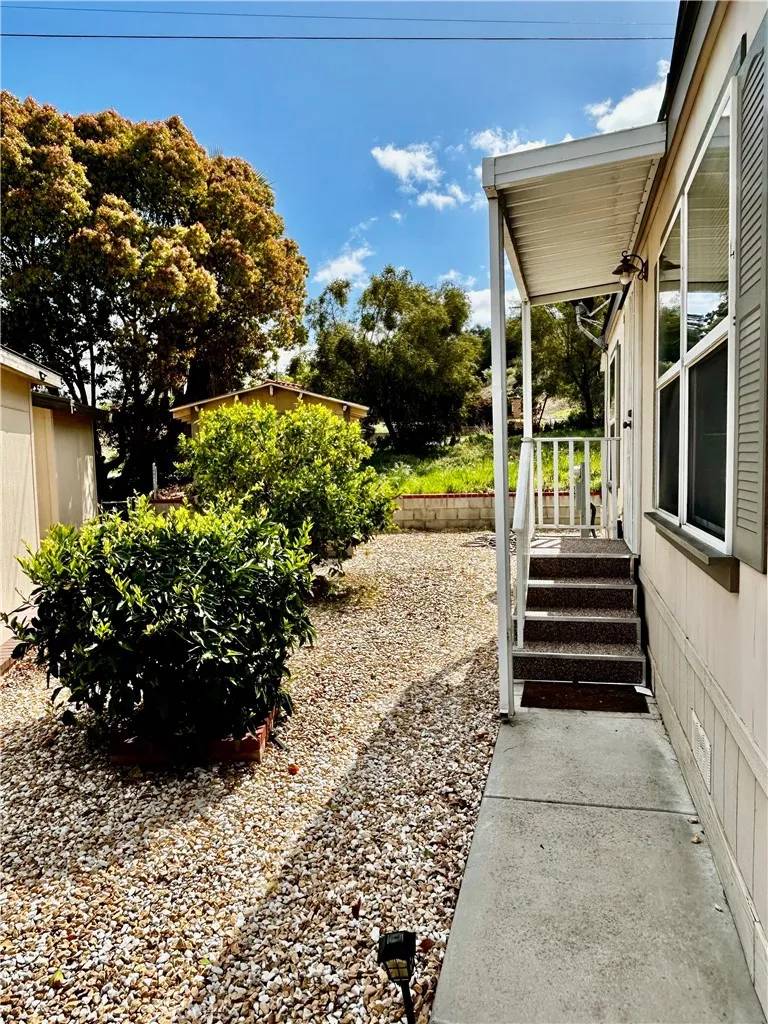 Hemet, CA 92543,1536 S State st #134