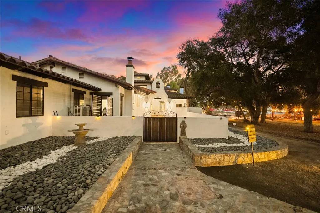 Murrieta, CA 92562,20575 Avenida De Arboles