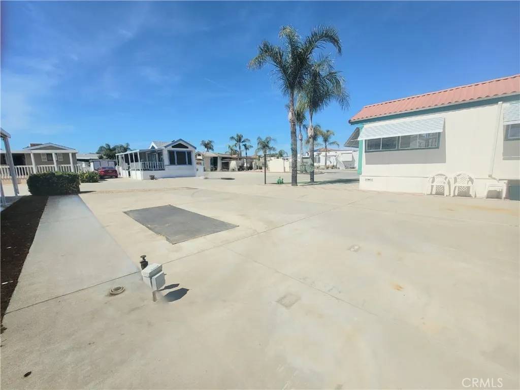 Hemet, CA 92545,1295 S Cawston
