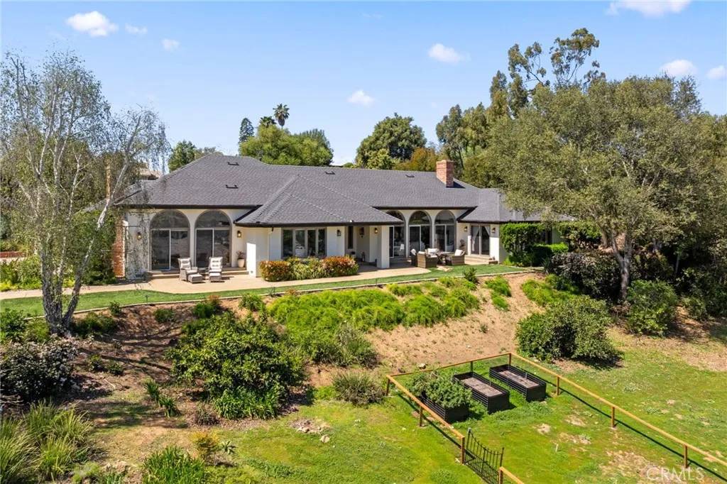 Fallbrook, CA 92028,377 Rancho Camino