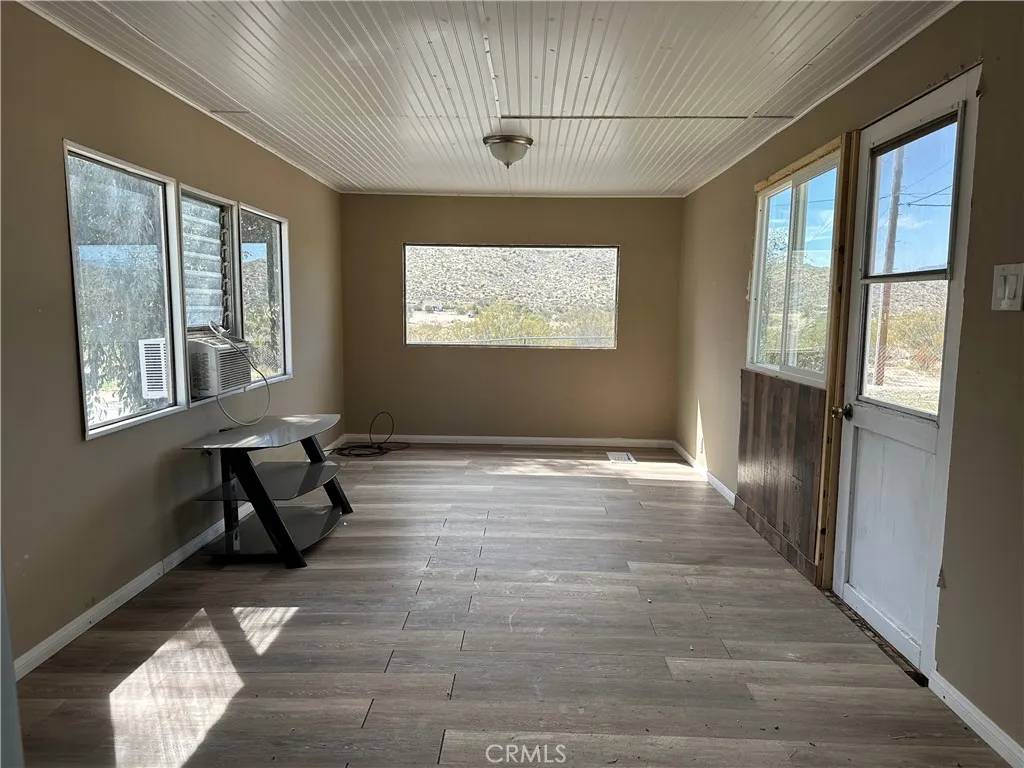 Morongo Valley, CA 92256,51063 29 Palms Hwy #33