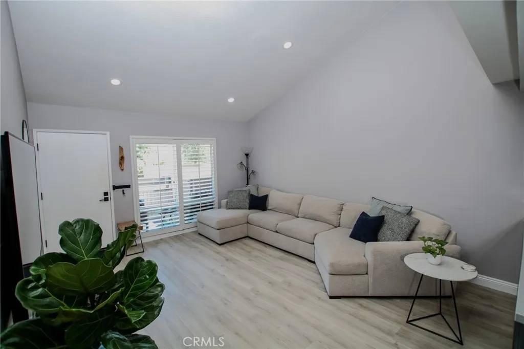 Fullerton, CA 92835,3062 Associated Road #14