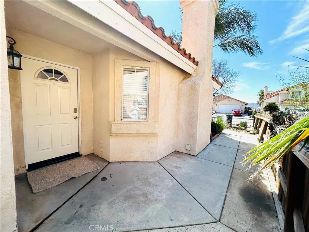 Hemet, CA 92545,372 Via Capri