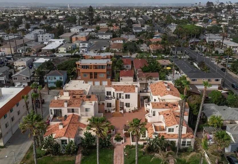San Diego, CA 92107,4824 Bermuda Avenue