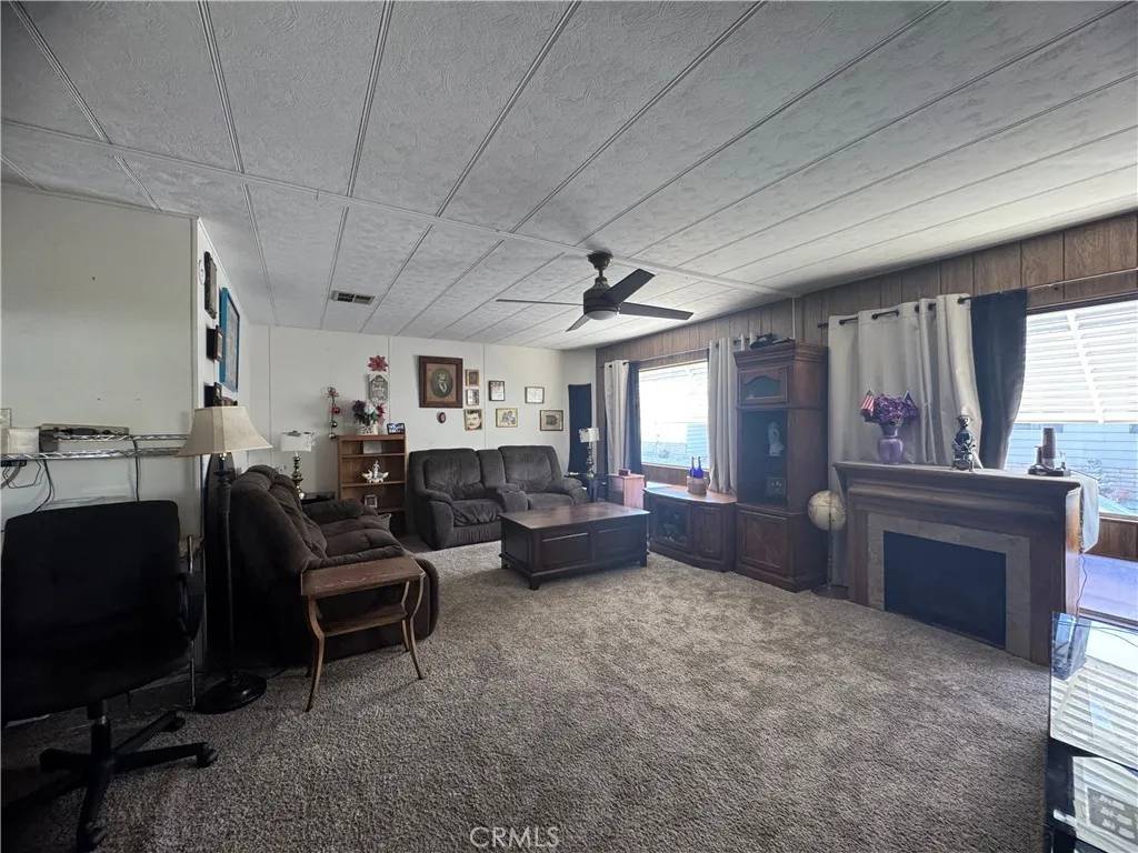 Hemet, CA 92544,881 N Lake #313