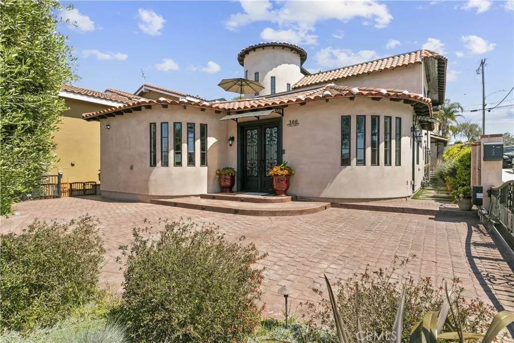 Redondo Beach, CA 90277,300 N Prospect Avenue