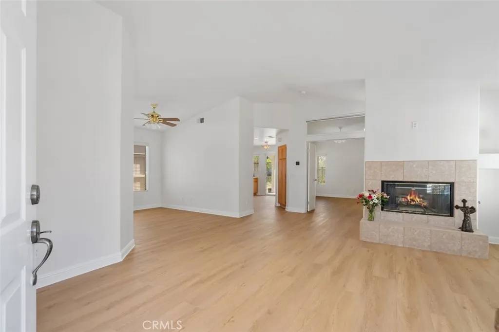 Murrieta, CA 92562,40604 Corte Albara