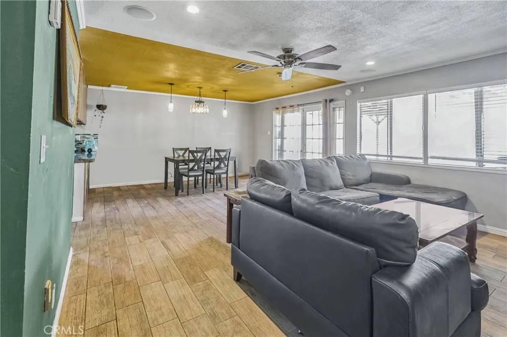 Ridgecrest, CA 93555,542 Sanders St