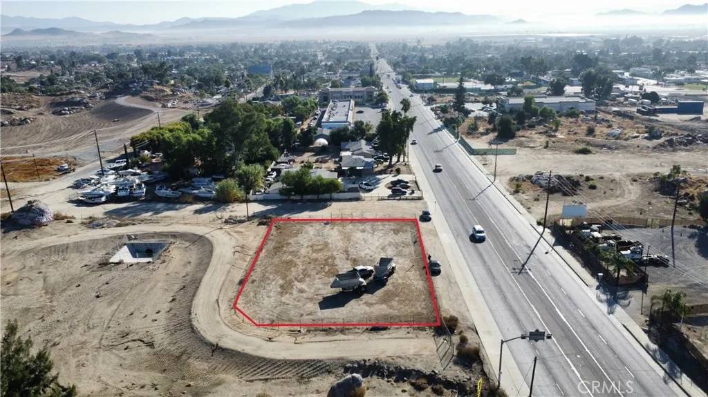 Perris, CA 92570,1 W 4th