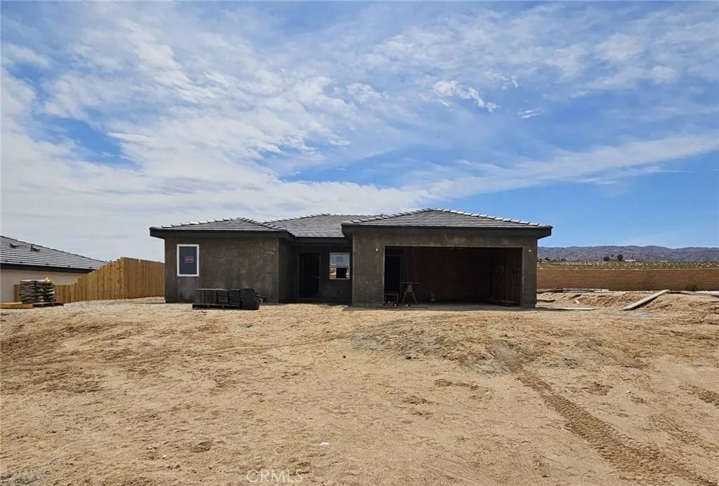 29 Palms, CA 92277,73369 Corbin Road