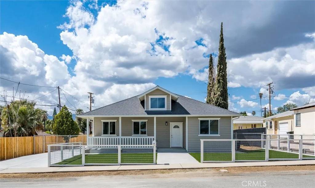Lake Elsinore, CA 92530,107 N Poe Street