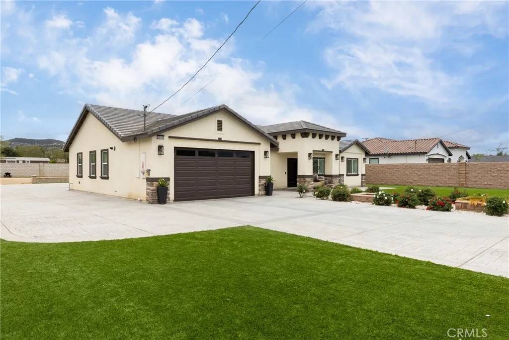 Perris, CA 92570,20109 Hunter Street