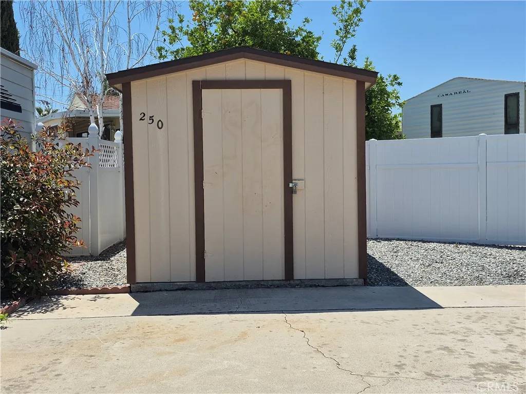 Hemet, CA 92545,1295 S Cawston