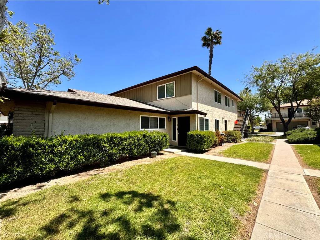 Santee, CA 92071,8845 Mission Greens Road #2
