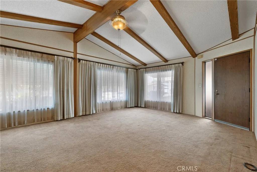 Hemet, CA 92543,1300 W Menlo #215