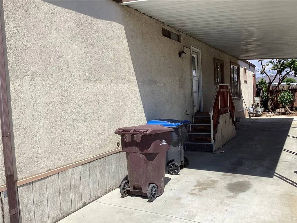 Moreno Valley, CA 92551,25350 Santiago #81