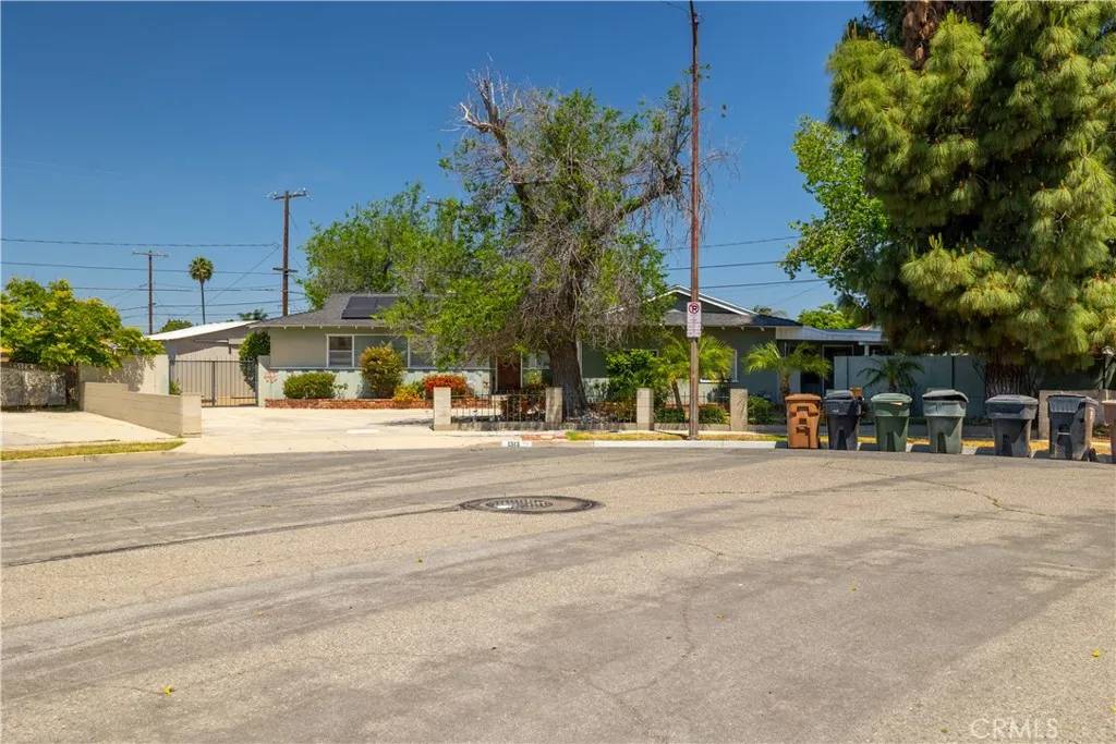 Anaheim, CA 92805,1313 S Petal Place