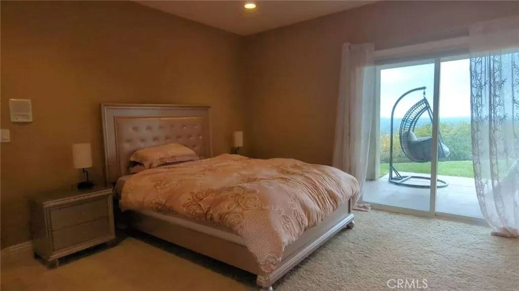 Fallbrook, CA 92028,3335 Red Mountain Heights Drive