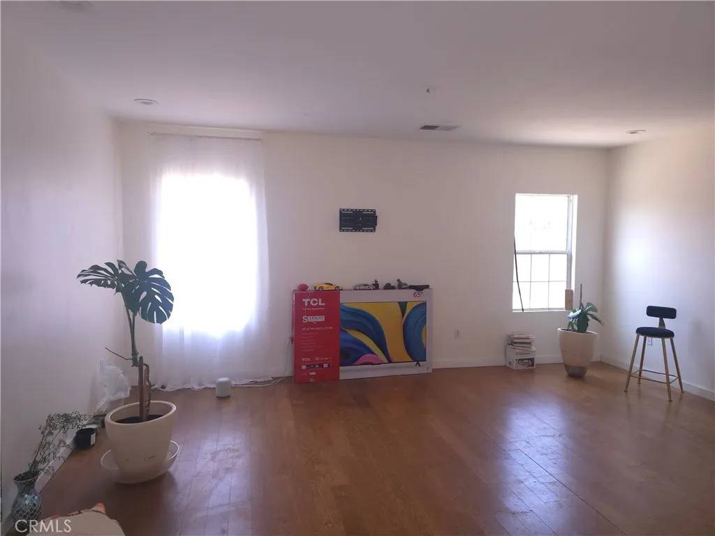 San Jacinto, CA 92583,242 Spinnaker Street