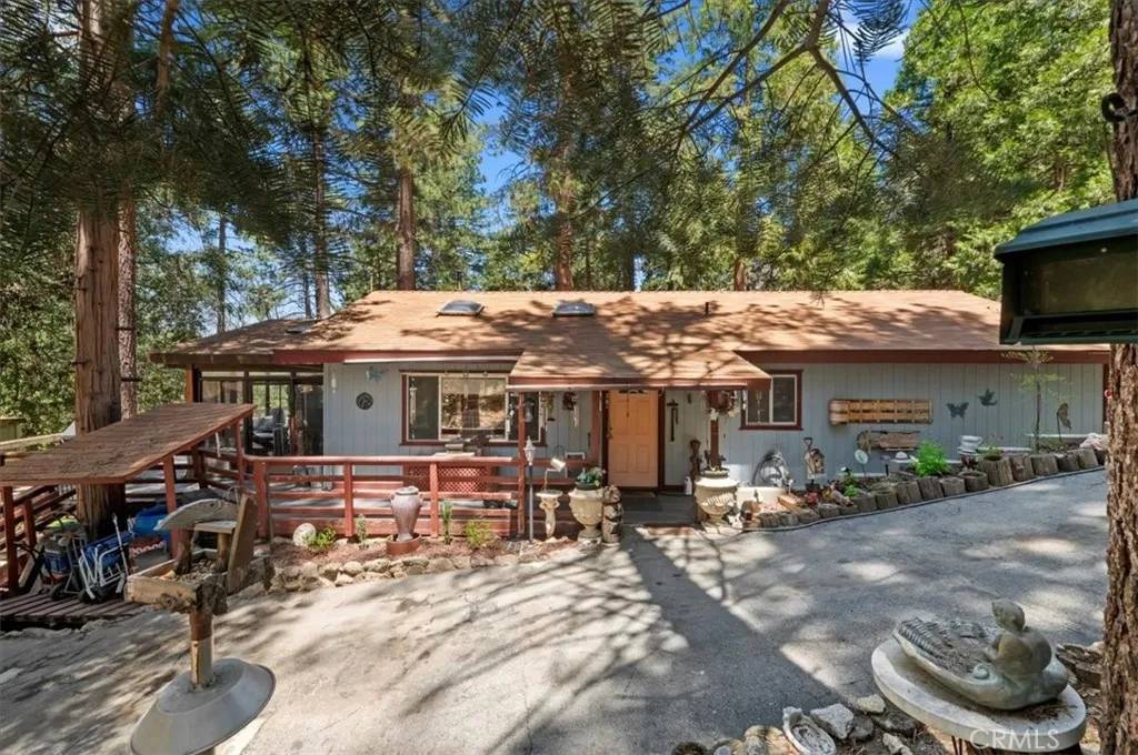 Idyllwild, CA 92549,23075 Oak Leaf Lane