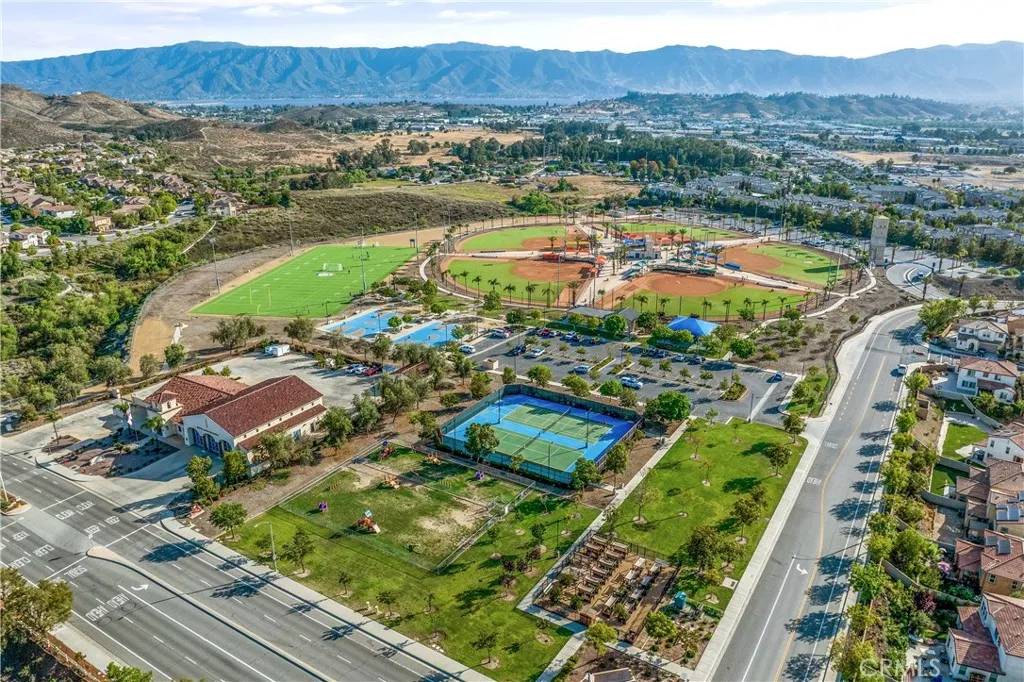 Lake Elsinore, CA 92532,40991 Bankhall Street