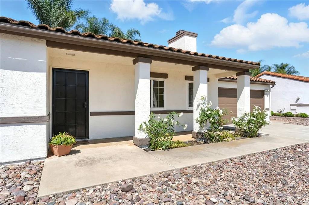 Escondido, CA 92027,571 Veronica Place